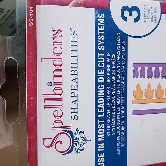 Spellbinders Shapeabilities Die Cut Set - Picture 2 of 5